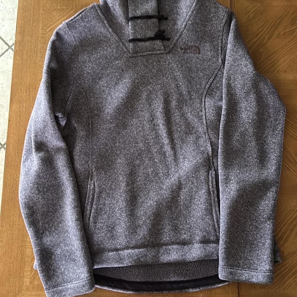 North Face Pullover - image 4